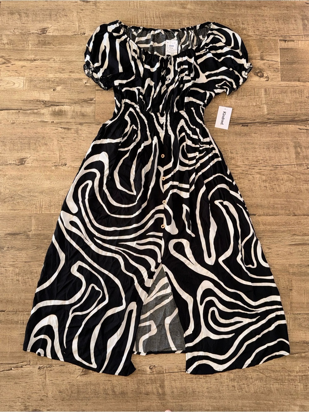 Kindred Bravely Black & White Swirl Puff Sleeve Midi Dress